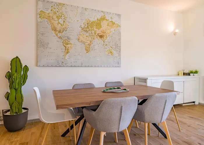 Villa Riders Mansion